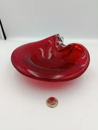 CENTRO DE MESA DE CRISTAL EN COLOR ROJO
