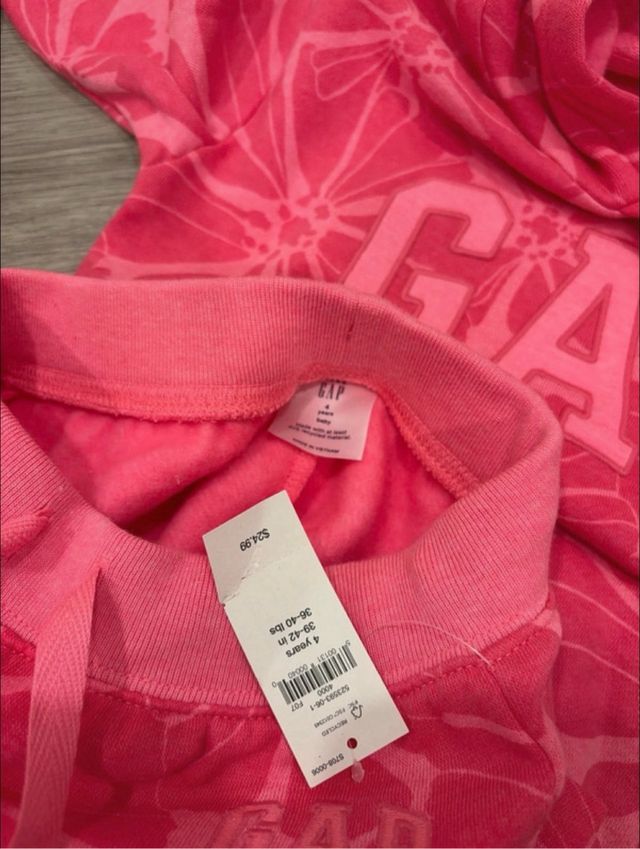 Conjunto GAP flores menina 4 anos