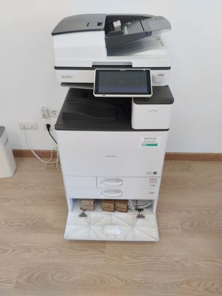 Impresora Ricoh MP C3004 (2 fotoconductores rotos)