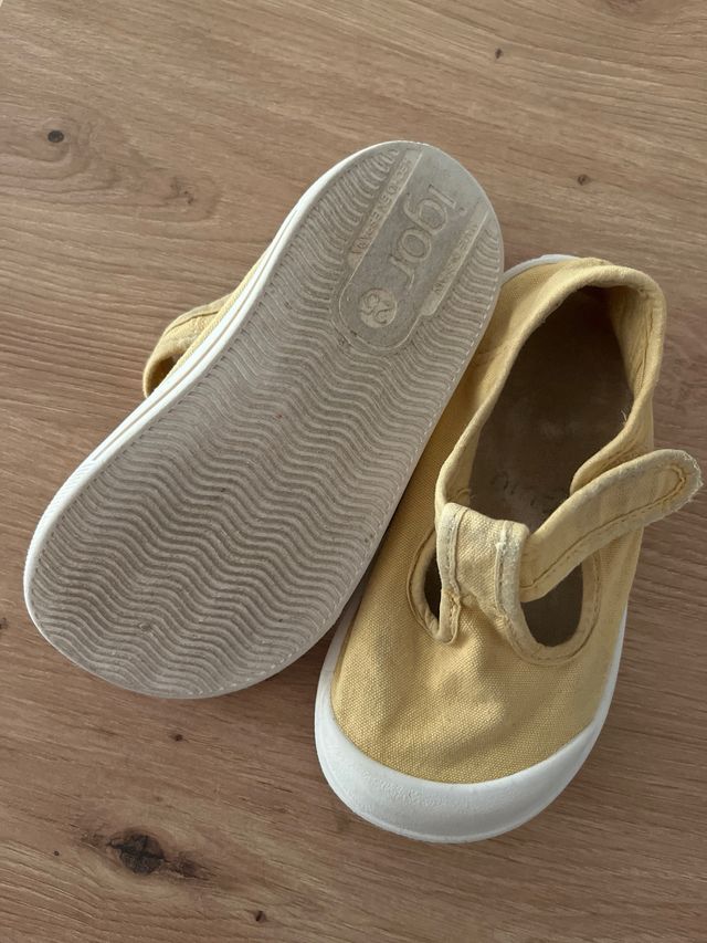 Zapatillas Loneta Amarillas Igor Talla 25