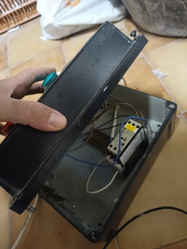 Temporizador con luz verde y roja.