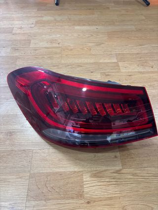 Piloto Trasero Mercedes-Benz