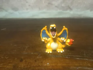 Charizard Auldey Tomy 