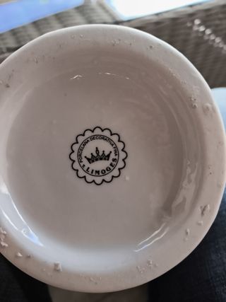 Jarrón de porcelana con flores