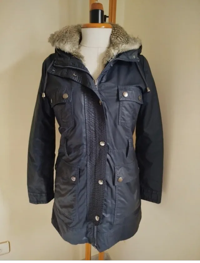 Abrigo Mango azul oscuro con cremallera