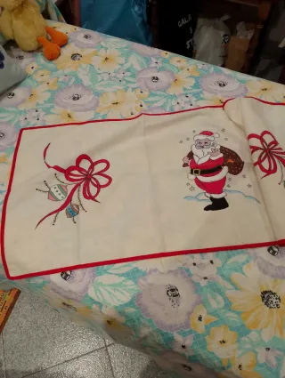 Mantel Navideño Santa Claus y Lazos pintado a mano