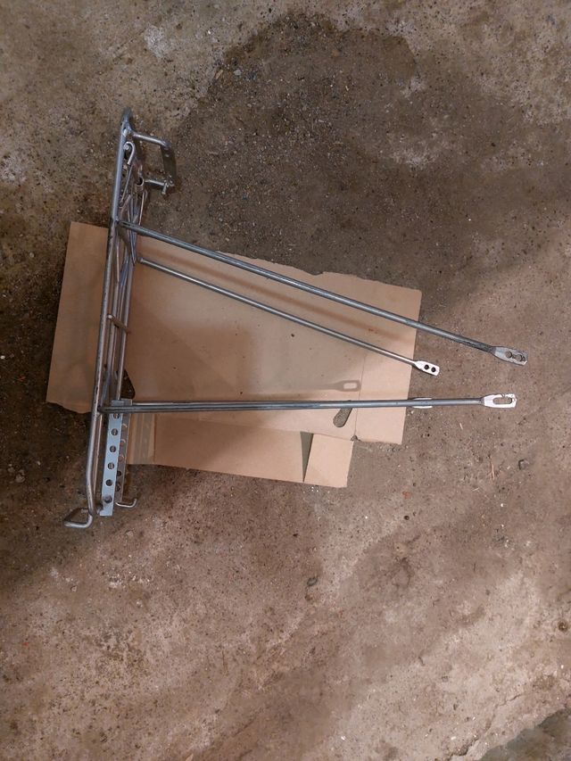 Portapacchi posteriore bici in metallo