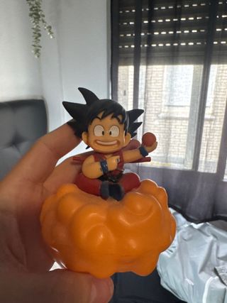 Figura Goku con Nube Kinton