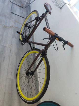 Bicicleta Fixie Marrón Ruedas Amarillas