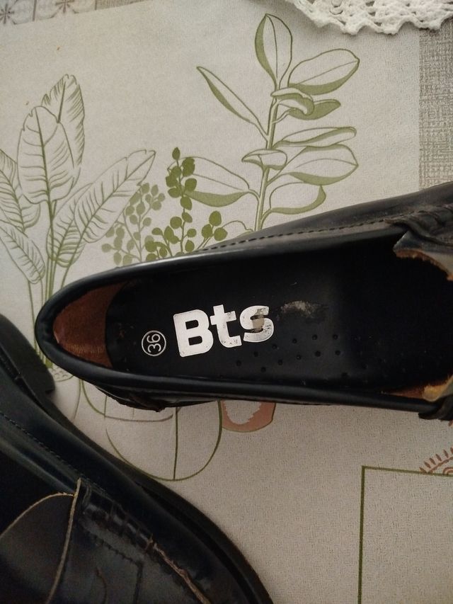 Zapatos negros Bts talla 36