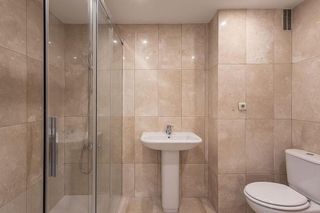 Piso en venta en Camino de Ronda - Rosaleda en Granada