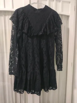 Vestido de encaje negro