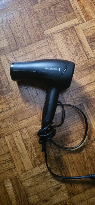 Secador de pelo Remington Negro