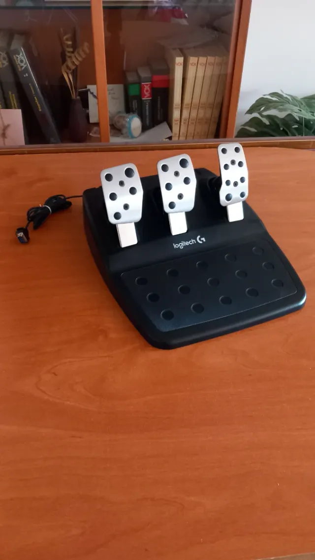 Pedalera Logitech G920