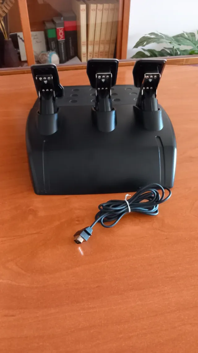 Pedalera Logitech G920