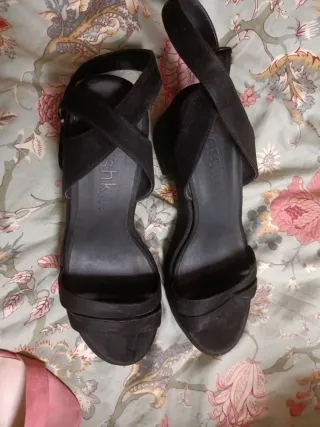 Sandalias de cuña negras