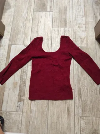 Camiseta de punto burdeos manga larga