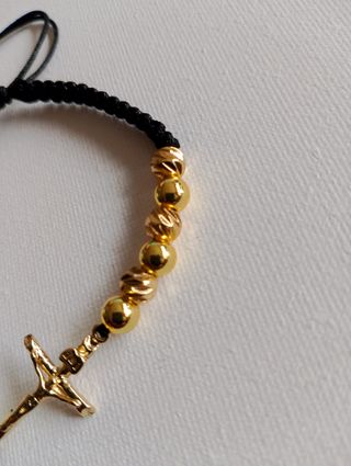 Pulsera Cruz Cristo Negra y Dorada