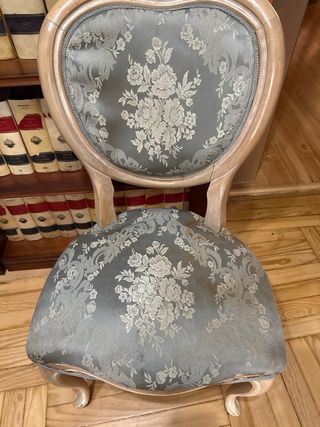 silla Joya antigua madera y seda para restaurar