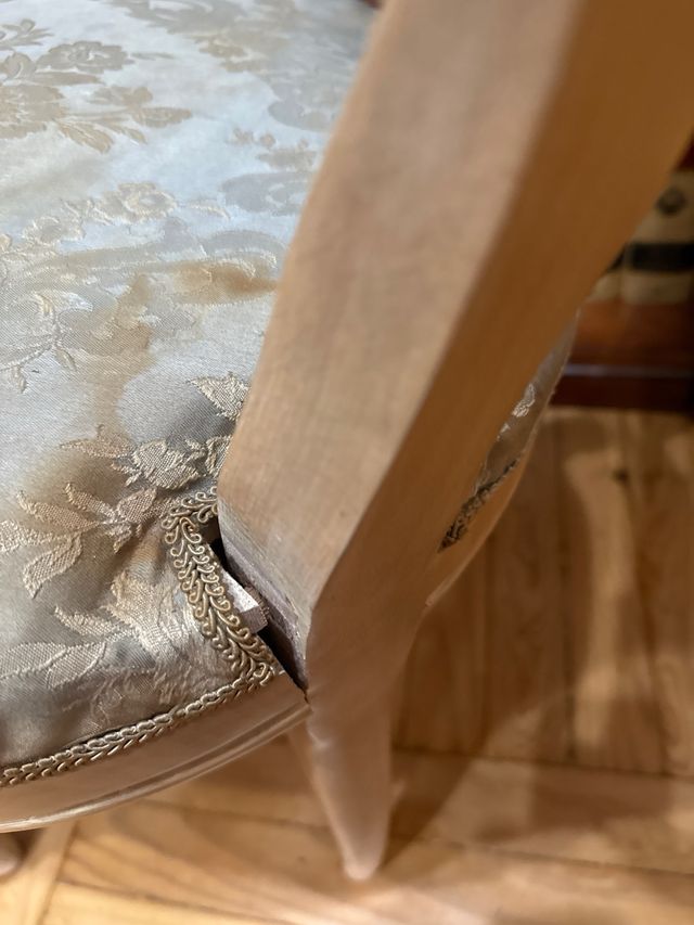 silla Joya antigua madera y seda para restaurar
