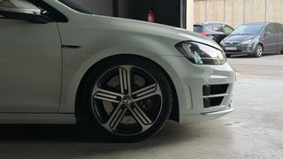 Volkswagen Golf R 2.0 TSI 300cv BMT 4Motion DSG