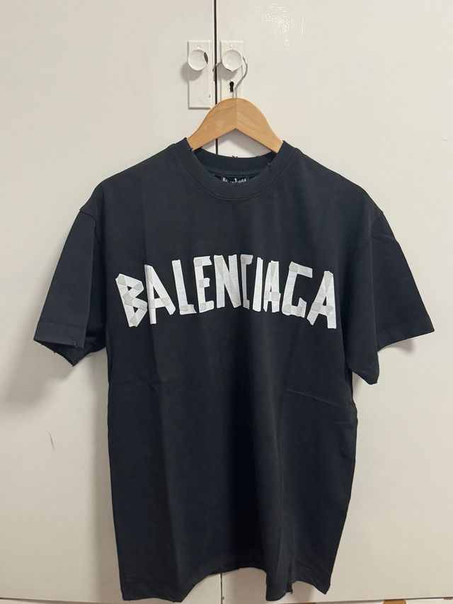 Camiseta Balenciaga Tape Negra