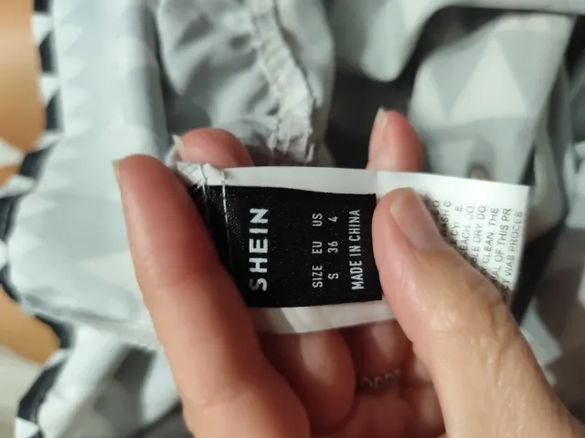 Vestido Shein estampado geométrico