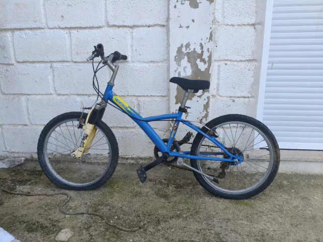Bicicleta infantil Decathlon azul