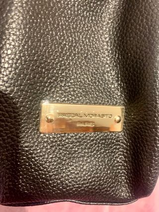 Bolso de cuero negro