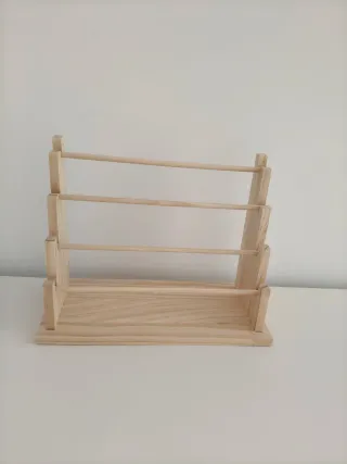 Expositor de madera para pulseras