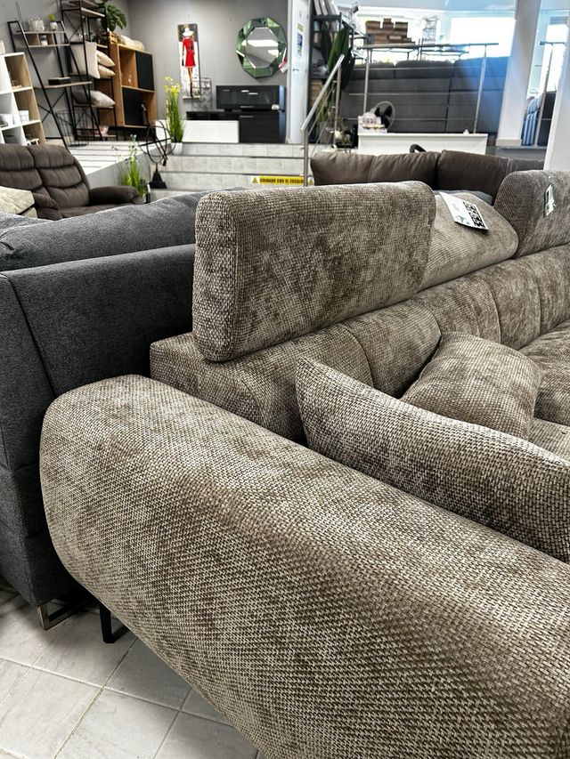 Sofá chaise longue marrón claro