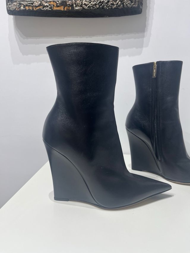 Botines cuña Jimmy Choo negros