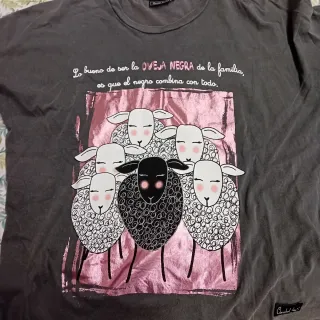 Camiseta Anabel Lee Oveja Negra