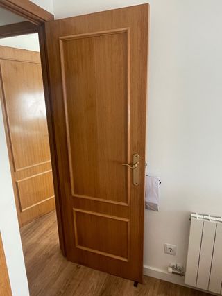 Puerta madera interior