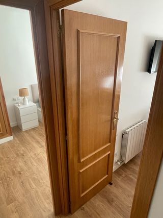 Puerta madera interior