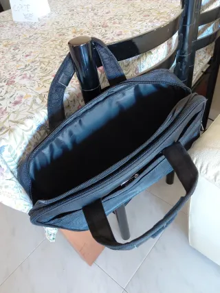 Maletín Negro SIMON para portátil