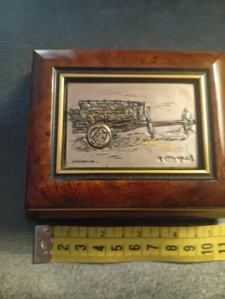 Cajita madera y plata decorada