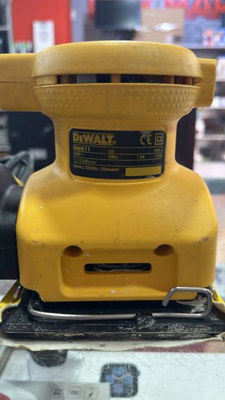 Lijadora Dewalt DW411