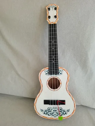 Guitarra infantil decorada