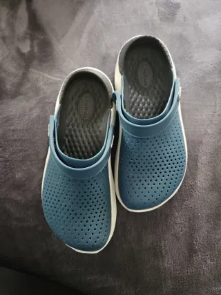 Chanclas Crocs LiteRide Azul/Blanco