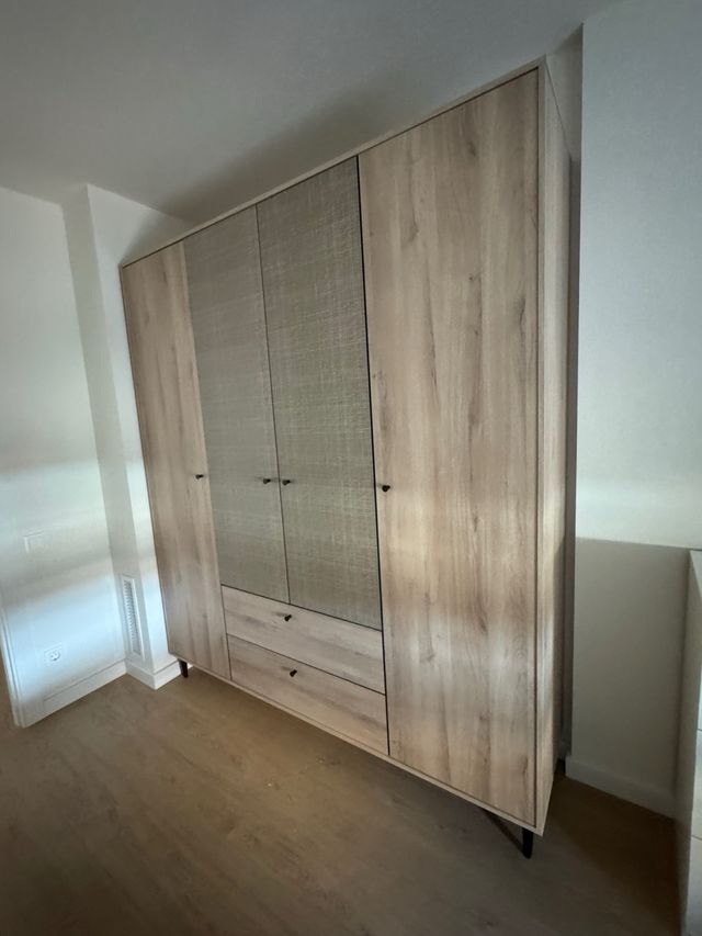 Armario grande madera