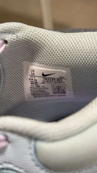 Nike LeBron Witness 8 Morado/Verde Azulado