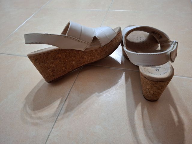 Sandalias cuña Clarks mujer T.35.5 Nata SEMINUEVAS