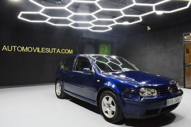 Volkswagen Golf IV HIGHLINE 1.6 100CV