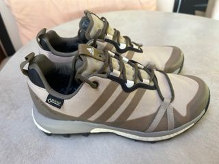 Zapatillas Trekking Adidas Edición Especial Beige/