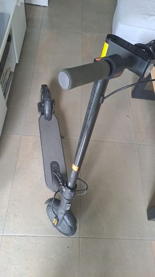 Patinete Eléctrico Xiaomi Mi Essential