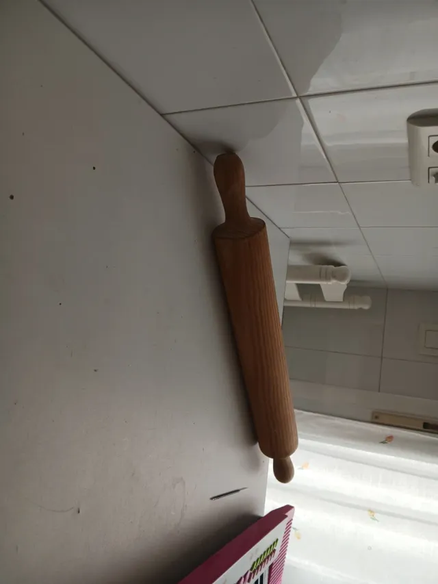 Rodillo de cocina grande de madera