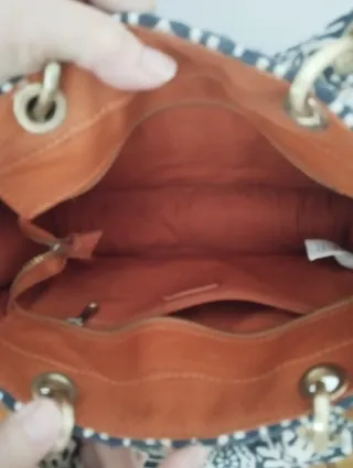 Bolso de mano y hombro estampado
Nunca usado