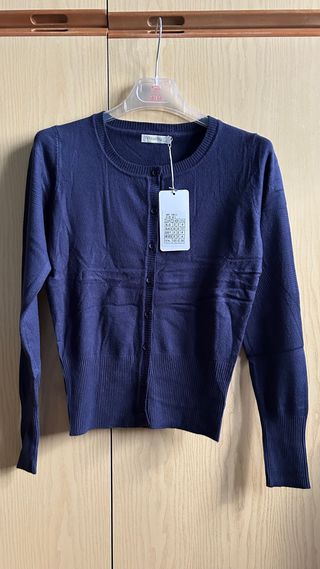 Cardigan blu scuro taglia M ma veste una S