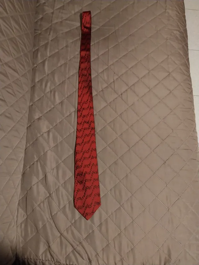 Cravatta Uomo Rossa con Logo